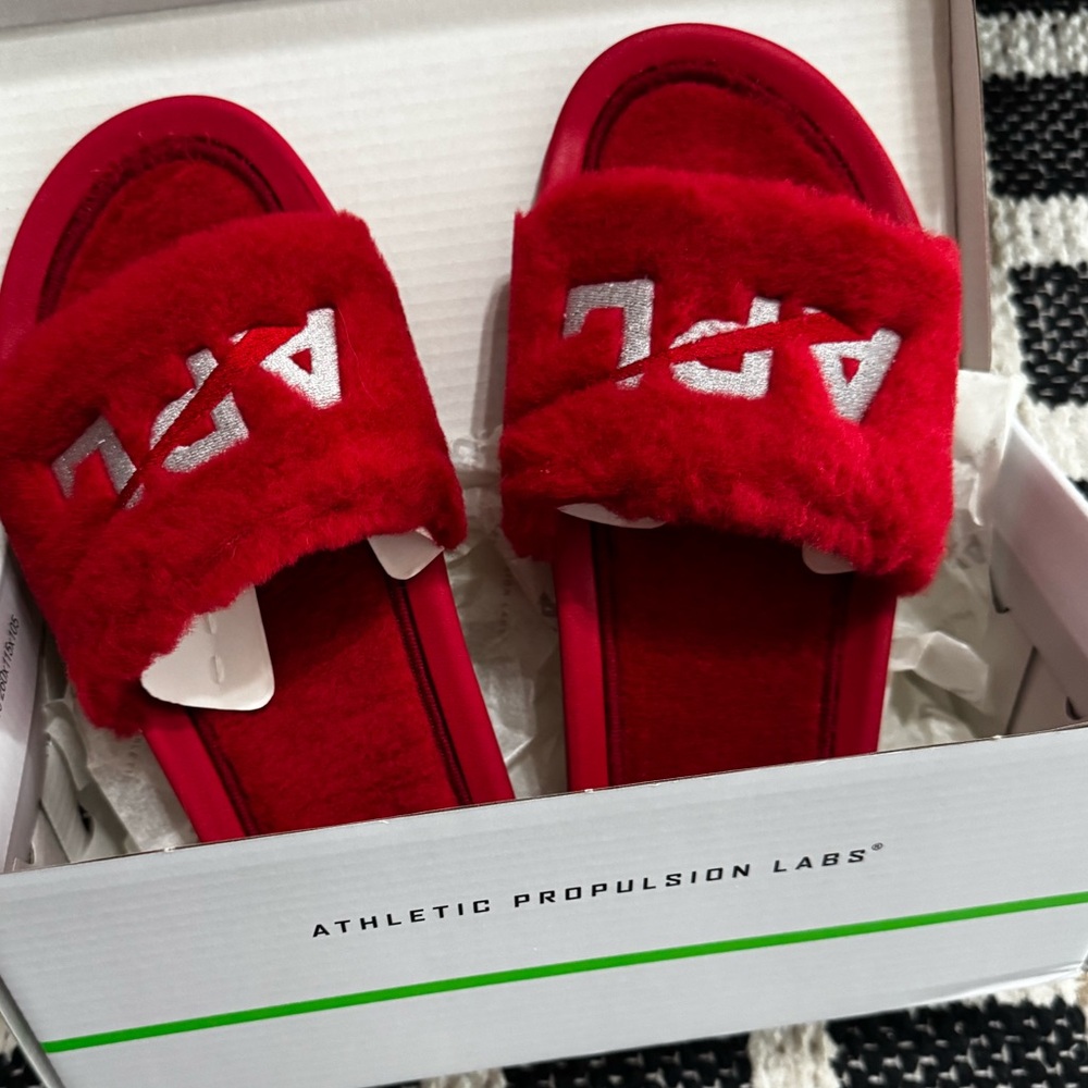 APL, ʙʀᴀɴᴅ ɴᴡᴛ ɪɴ ʙᴏx, Shearling Slide, Red|Silver, sɪᴢᴇ 6 - Picture 6 of 8